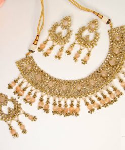 Antique finish Peach Monalisa stone and polki set, earrings with maang tikka.